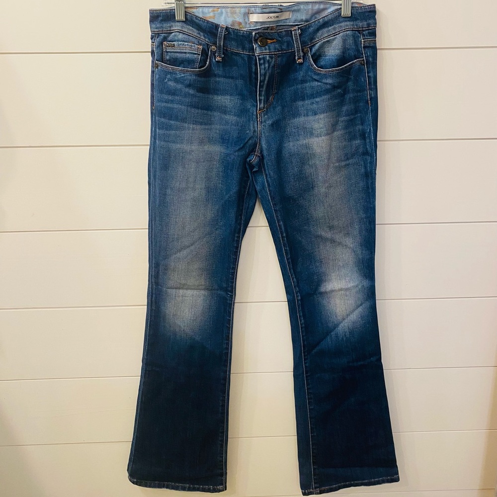 Women’s Joe’s Jeans. Size W 28. Flared Leg